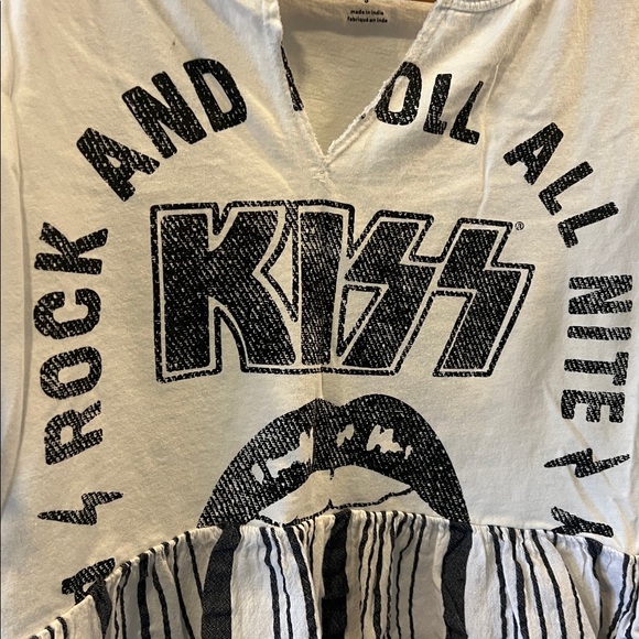 Anthropologie Pilcro KISS Band Ruffle Shirt. Size Small - Picture 2 of 5